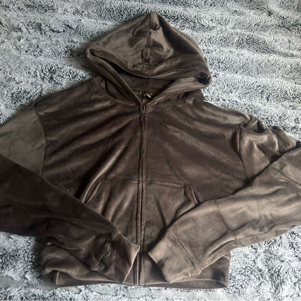 SKIMS Ultra-soft Velour Cropped Zip Up Lounge Hoodie in Smoke Gray